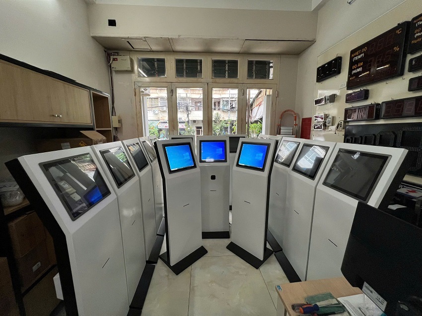 KIOSK LẤY SỐ THỨ TỰ XẾP HÀNG TỰ ĐỘNG, MÁY KIOSK TRA CỨU THÔNG TIN