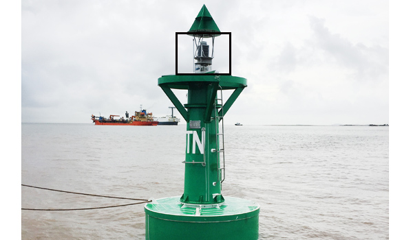 Đèn báo hiệu đường thủy nội địa giúp các tàu định hướng di chuyển chính xác, đảm bảo an toàn
