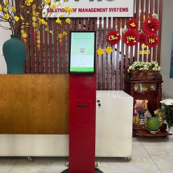 Kiosk tablet 15.6 inch lấy phiếu thứ tự với thiết kế chắc chắn