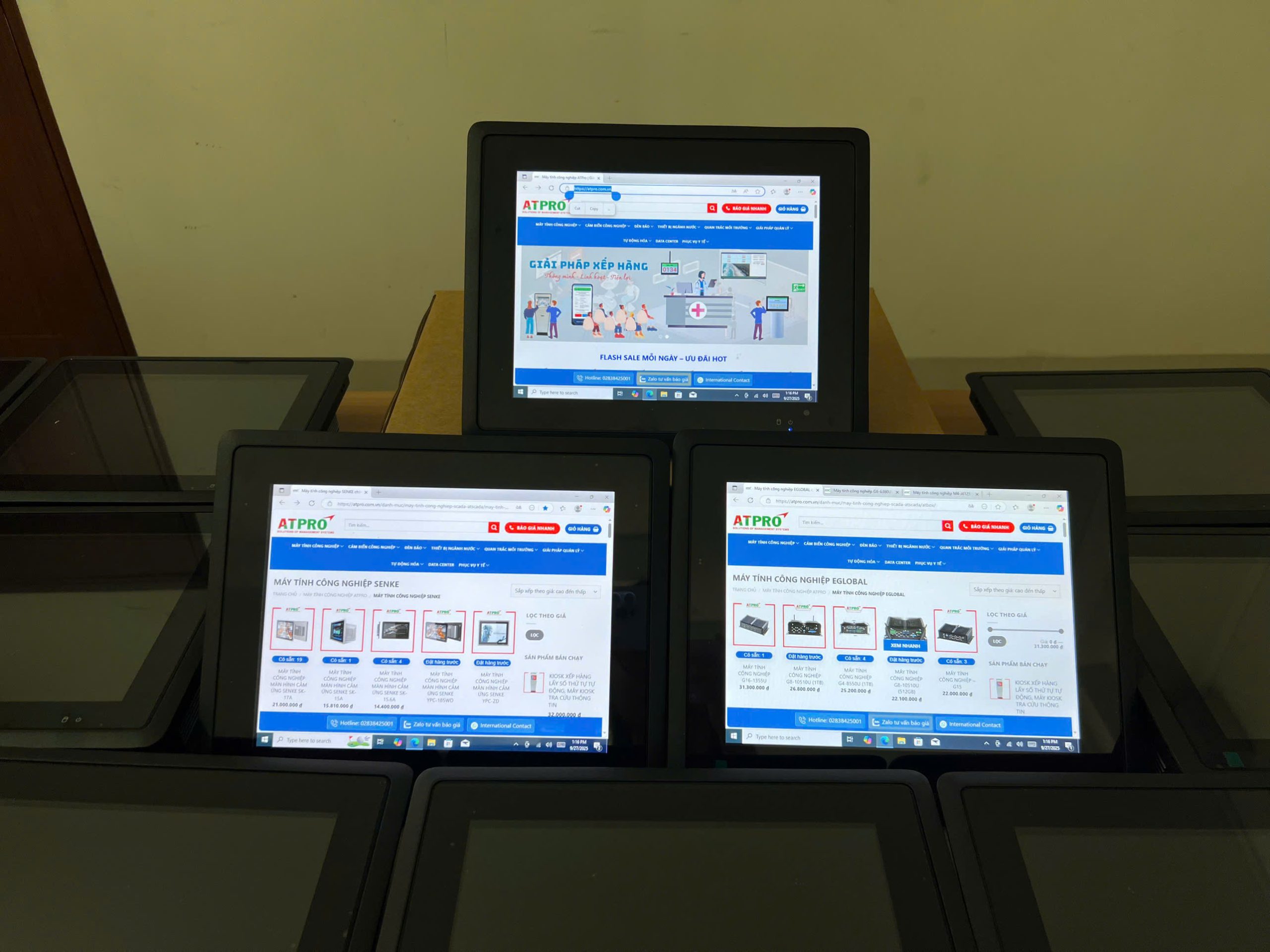 Máy tính công nghiệp màn hình cảm ứng SENKE SK-10.4A chất lượng