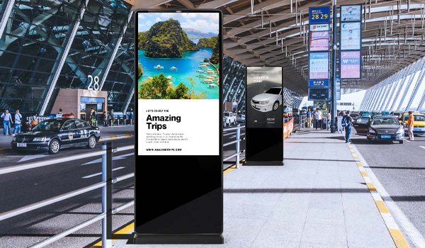 Kiosk Advertising được đặt tại các địa điểm công cộng có lưu lượng người qua lại cao