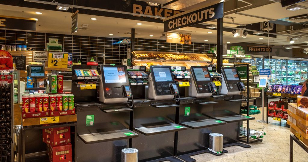 Chi Phí Và Lợi Ích Đầu Tư Máy Kiosk Tự Thanh Toán