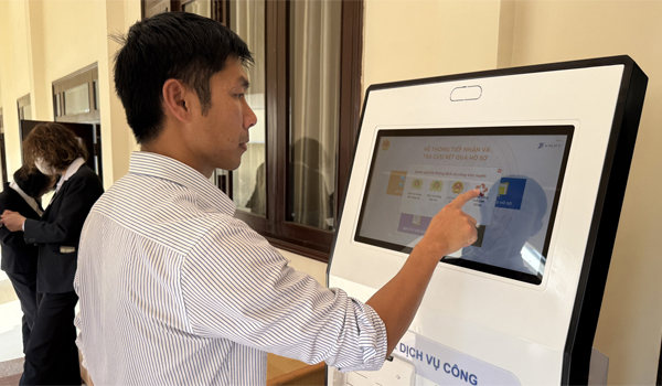 Kiosk tra cứu thông tin thuế hỗ trợ tra cứu 24/7