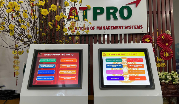 Kiosk được thiết kế với giao diện thân thiện, dễ dàng thao tác