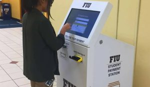 Kiosk thông tin cho trường học là gì?