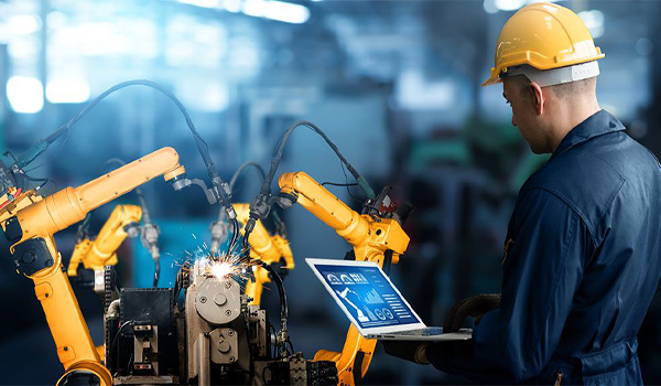 Industrial Embedded PC là "trung tâm điều khiển" trong hệ sinh thái IoT