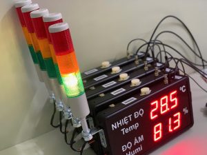 Bảng LED hiển thị nhiệt độ và độ ẩm có cảnh báo ra đèn còi