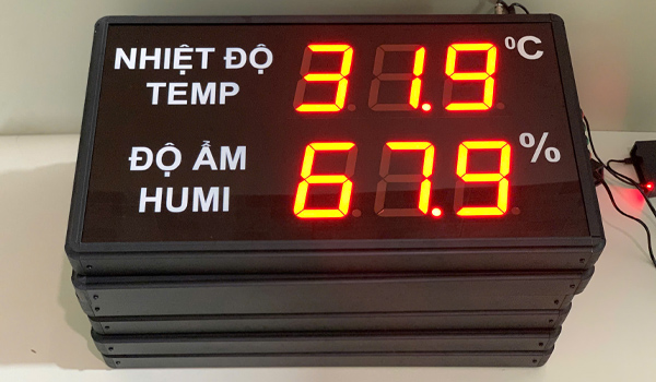 Bảng LED theo dõi nhiệt độ độ ẩm nhà máy
