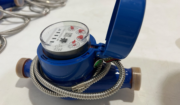 Đồng hồ đo lưu lượng nước mini dễ lắp đặt ở mọi vị trí