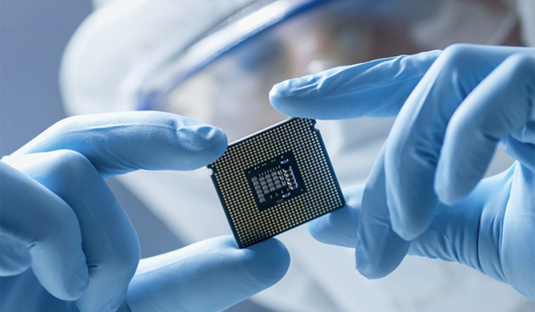 Chỉ những chip đạt chuẩn mới được đóng thùng & giao cho khách hàng