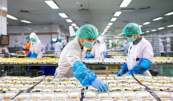 Đặc điểm nổi bật của công nghiệp nhẹ là cường độ sử dụng lao động cao