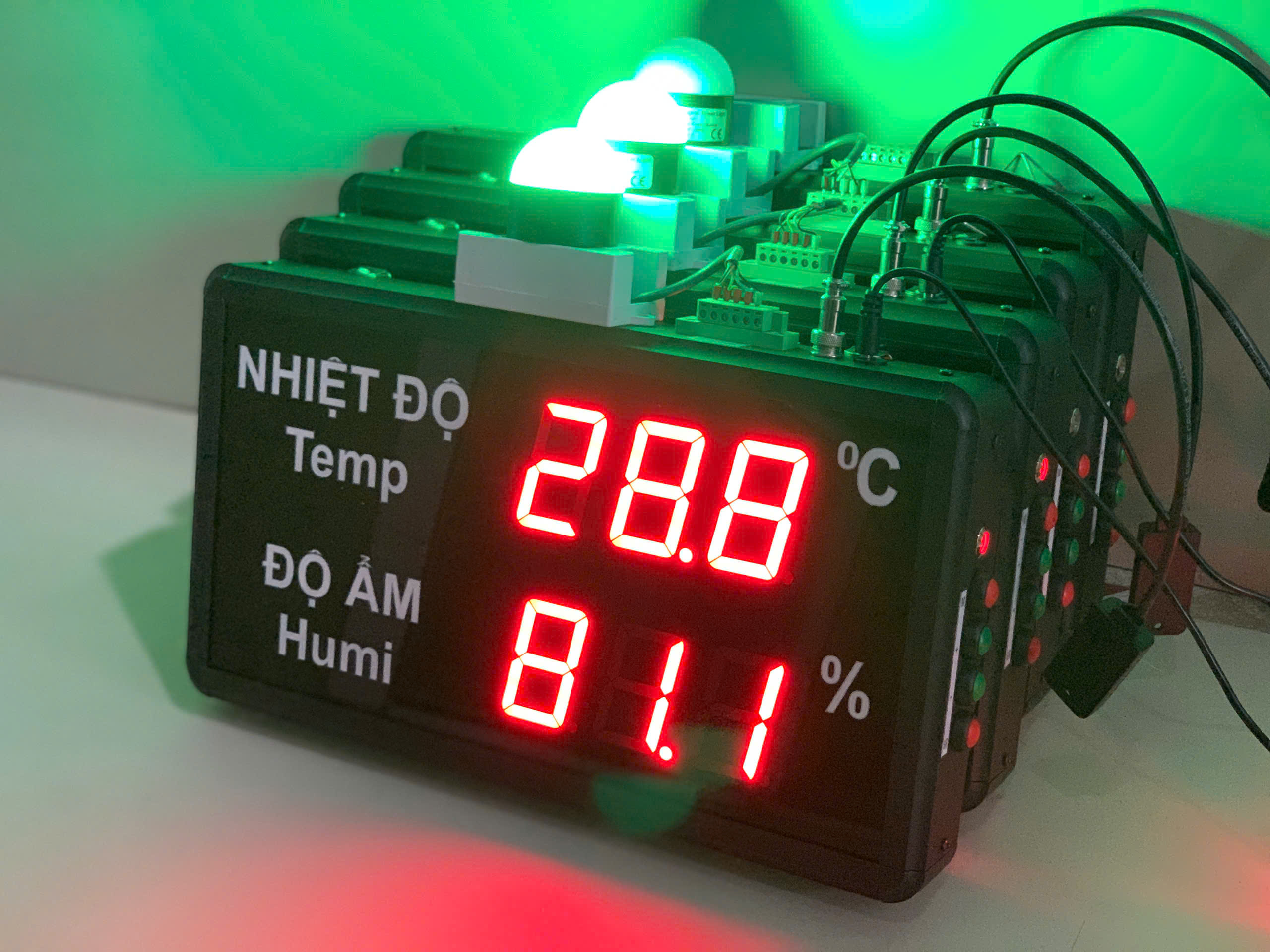 Đồng hồ đo nhiệt độ độ ẩm LED hỗ trợ RS485 và còi đèn