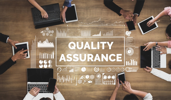 QA là hoạt động đảm bảo chất lượng, tập trung vào việc xây dựng, kiểm soát & cải tiến quy trình