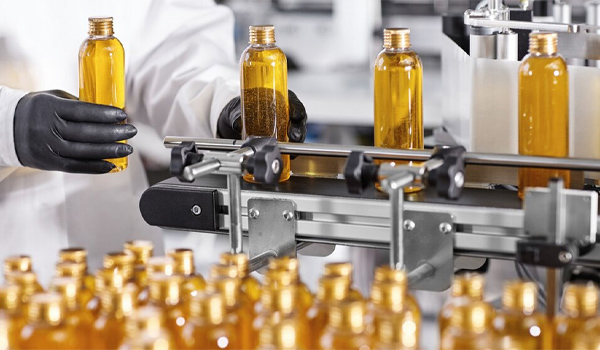 Sản xuất là hoạt động biến đổi đầu vào thành đầu ra có giá trị sử dụng cao hơn