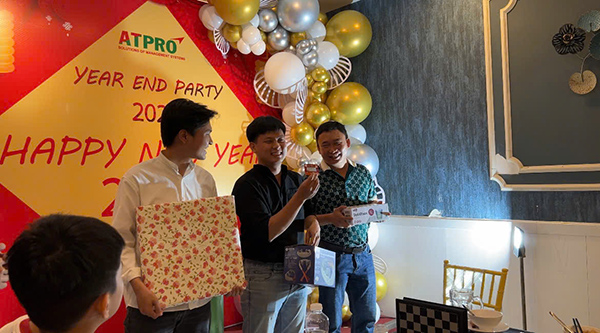 Chương trình bốc thăm trúng thưởng với nhiều phần quà hấp dẫn 6