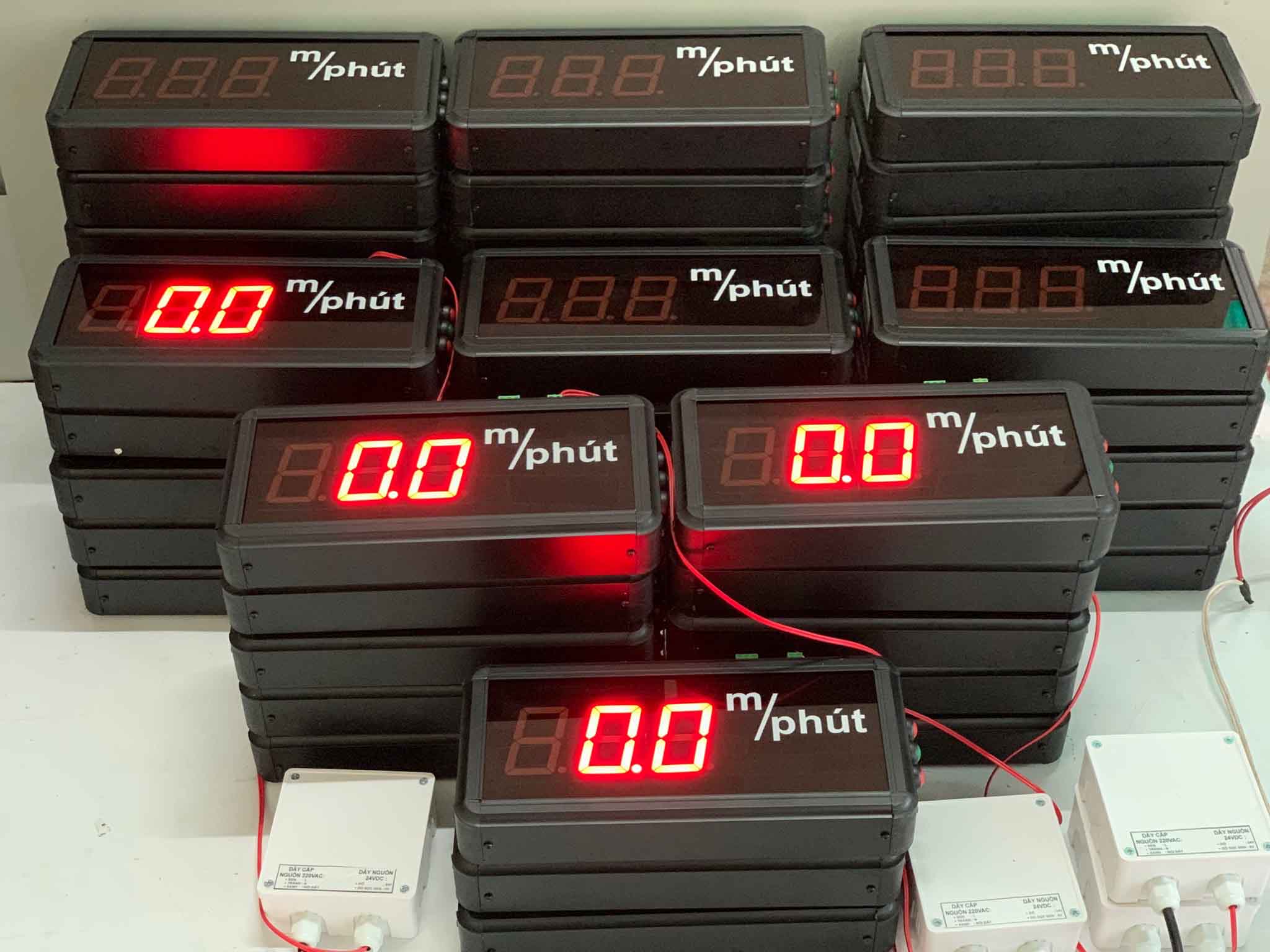 Bảng hiển thị tốc độ 1