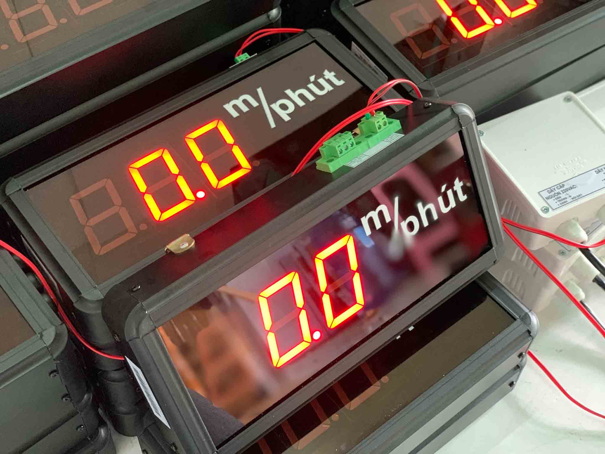 Bảng hiển thị tốc độ 5