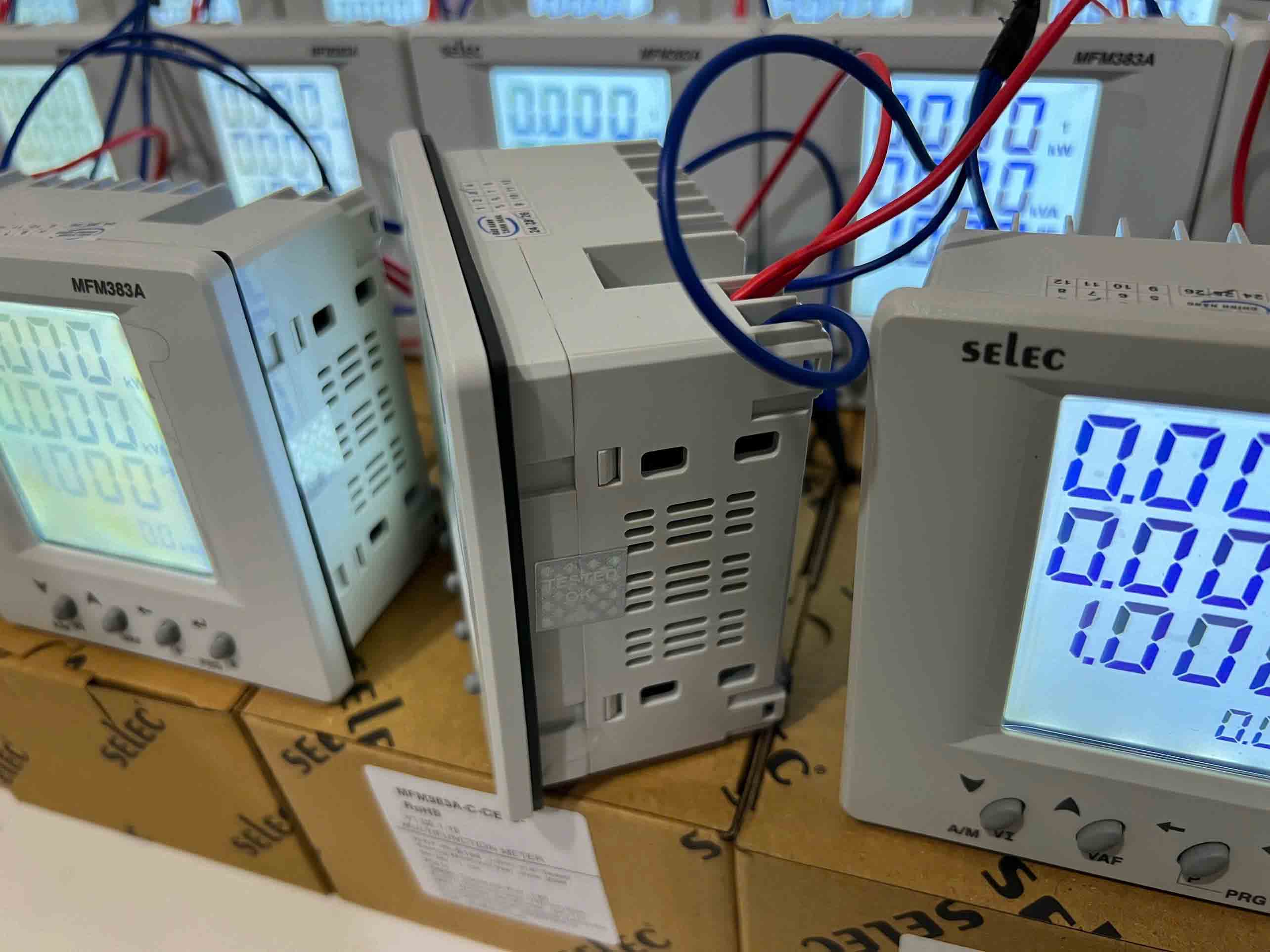 Đồng hồ đo điện đa năng Selec MFM383A-C 5