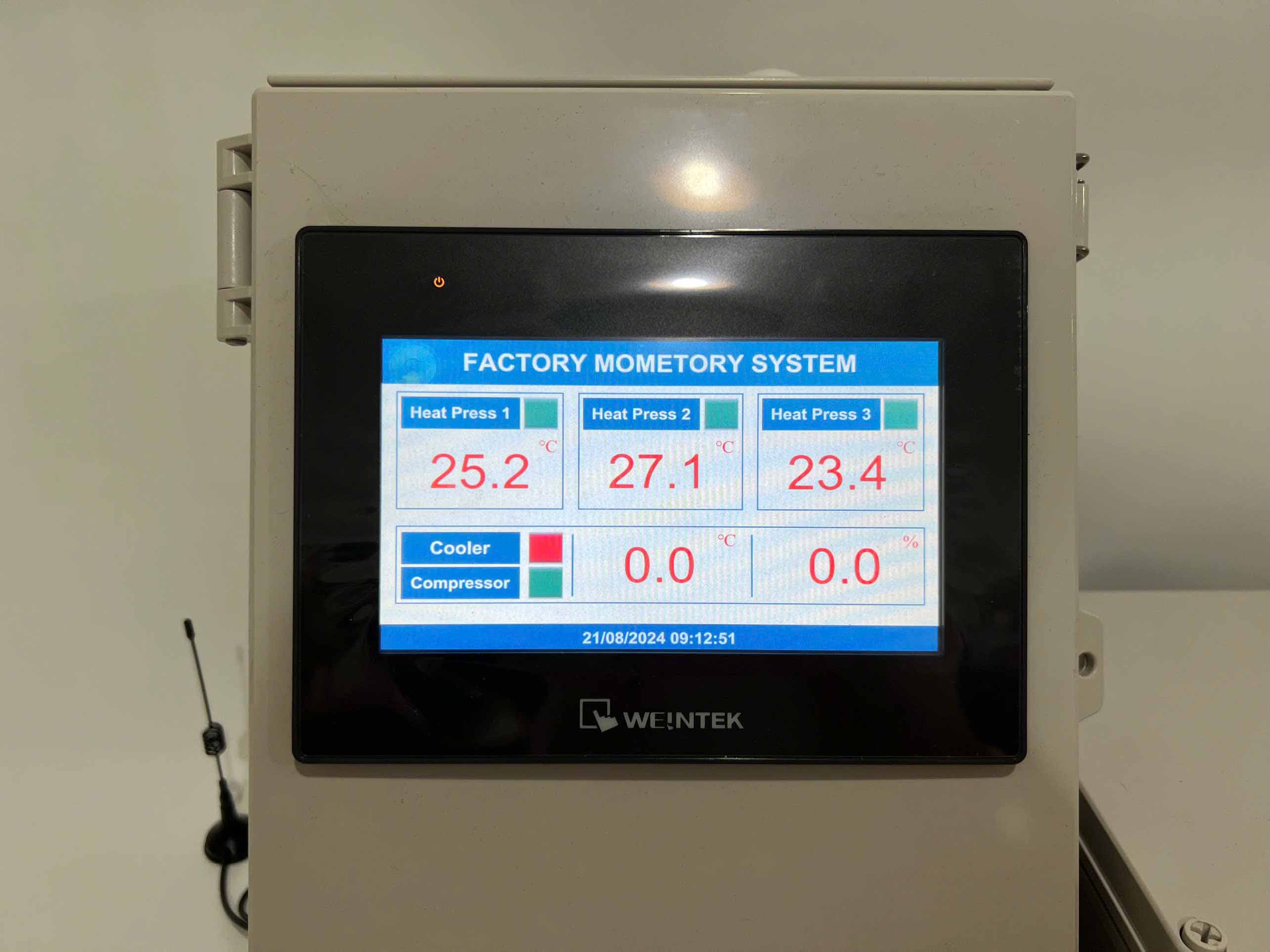 Tủ trung tâm AT- Cloud IIoT HMI Gateway 1