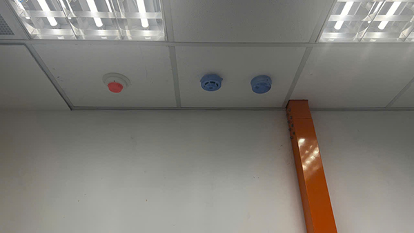 Hình ảnh triển khai thực tế hệ thống giám sát phòng server 3