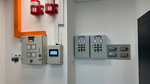 Hình ảnh triển khai thực tế hệ thống giám sát phòng server 1