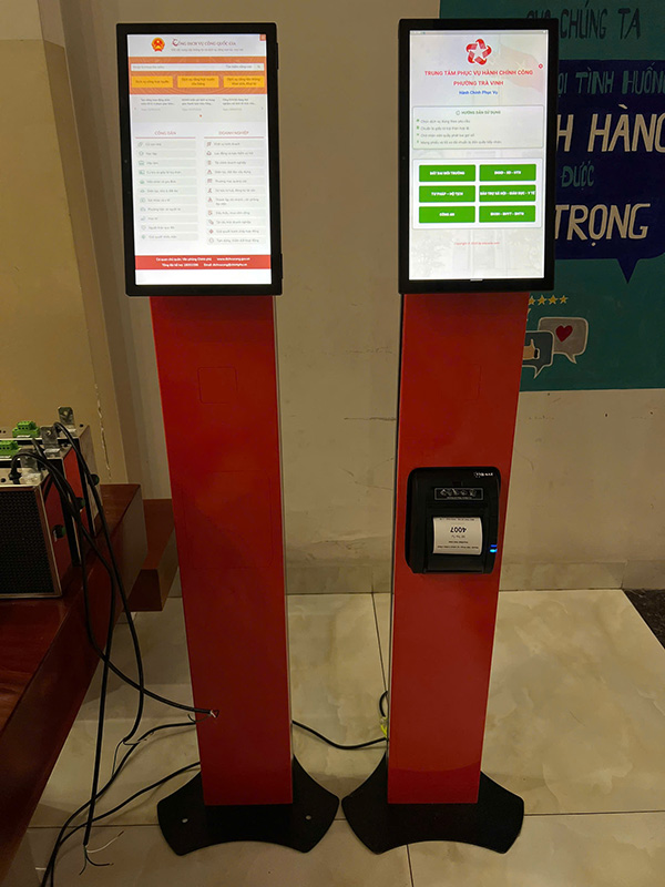 Kiosk tablet 15.6inch lấy số thứ tự & tra cứu thông tin