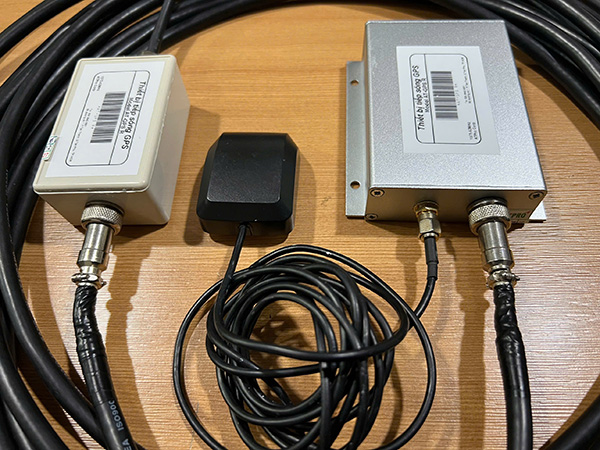 Thiết bị tiếp sóng GPS đồng bộ thời gian chính xác