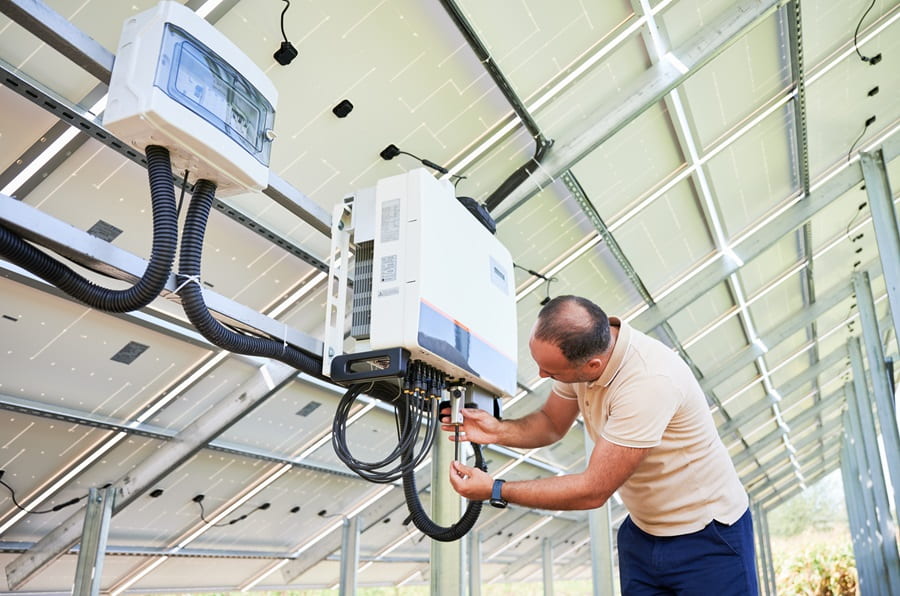 Inverter hòa lưới điện mặt trời là gì?